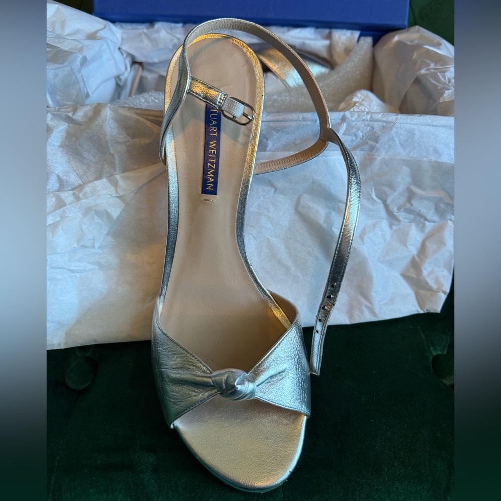 EUC Stuart Weitzman Gloria 105 Silver Metallic Nappa Heels | Size 9.5